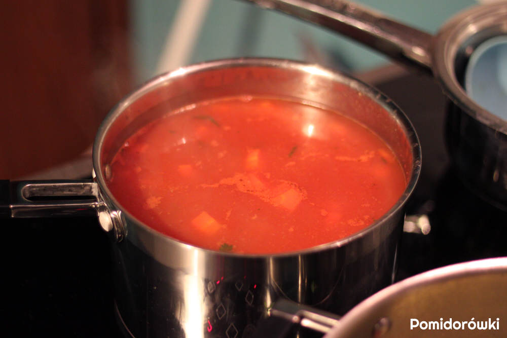 zupa_pomidorowa_gotowanie